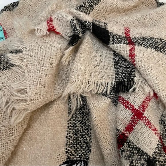 Hayden Los Angeles Plaid Cowl Neck Poncho huge cozy shawl - Picture 5 of 5